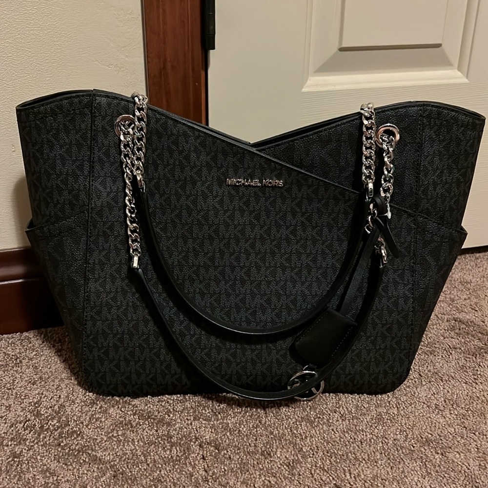 Brand New with tags Black Michael Kors Jet Set Large Tote